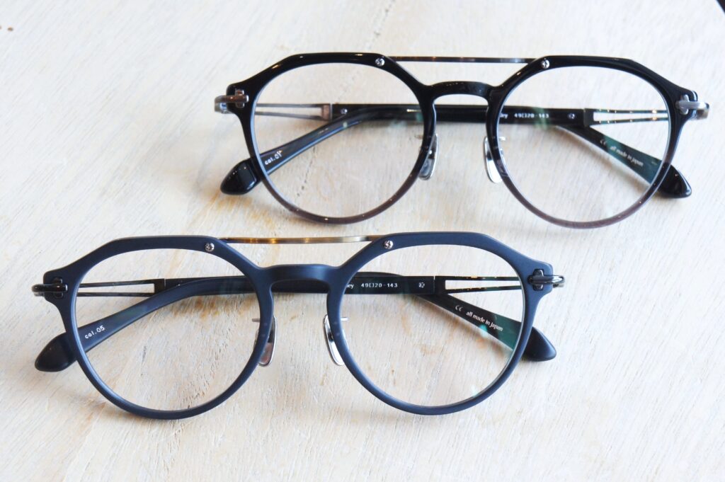 TAYLOR WITH RESPECTのvalley
上がCol.1ブラックグラデーション、下がCol.5クリアマットブラック