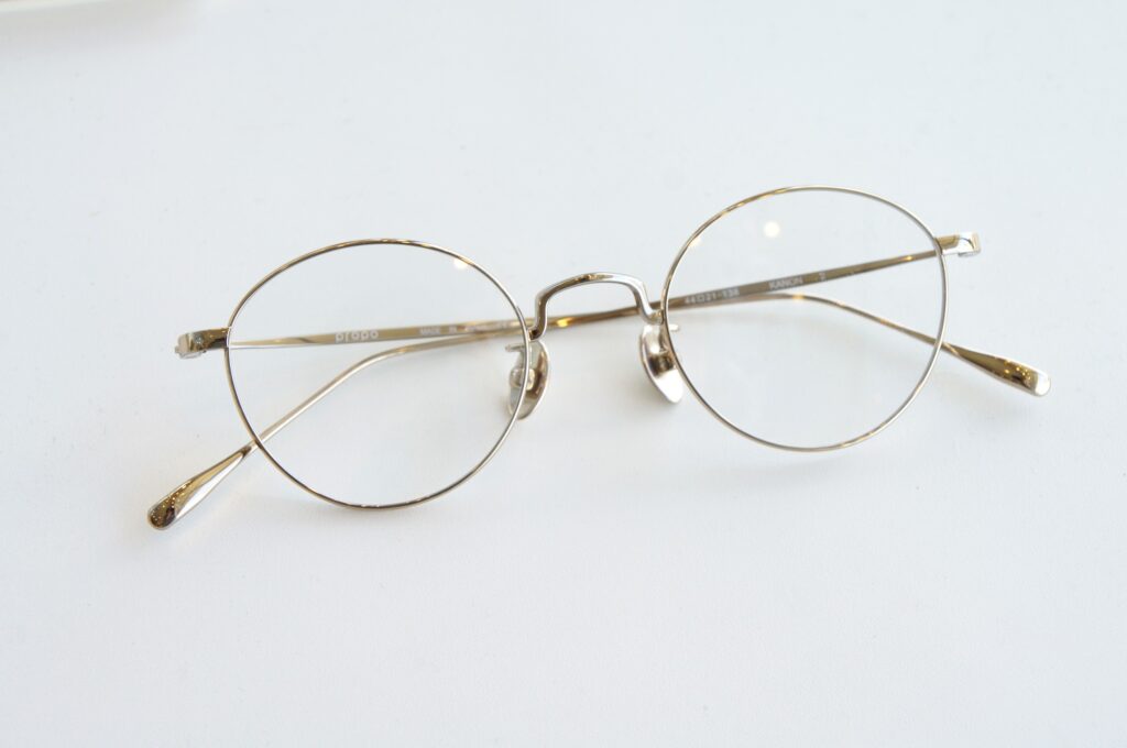 propo KANON Col.2
ゴールドのメタルフレーム