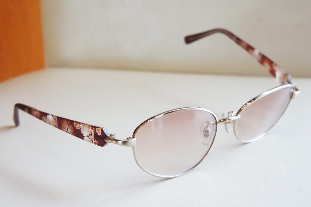 奥側のツルが大きくゆがんでいる様子