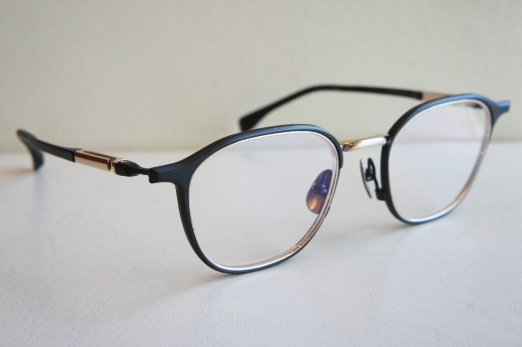 JD019 Col.1ブラック&ゴールド
全体写真