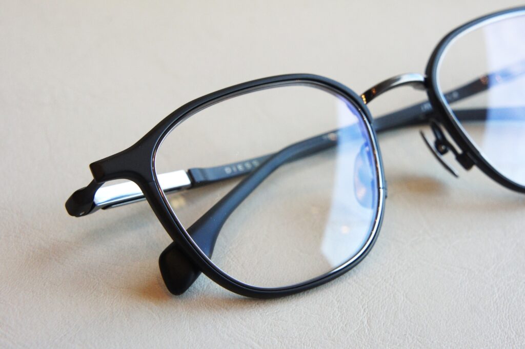 JD019 Col.4ブラック&ガン
右フロントフォーカス写真