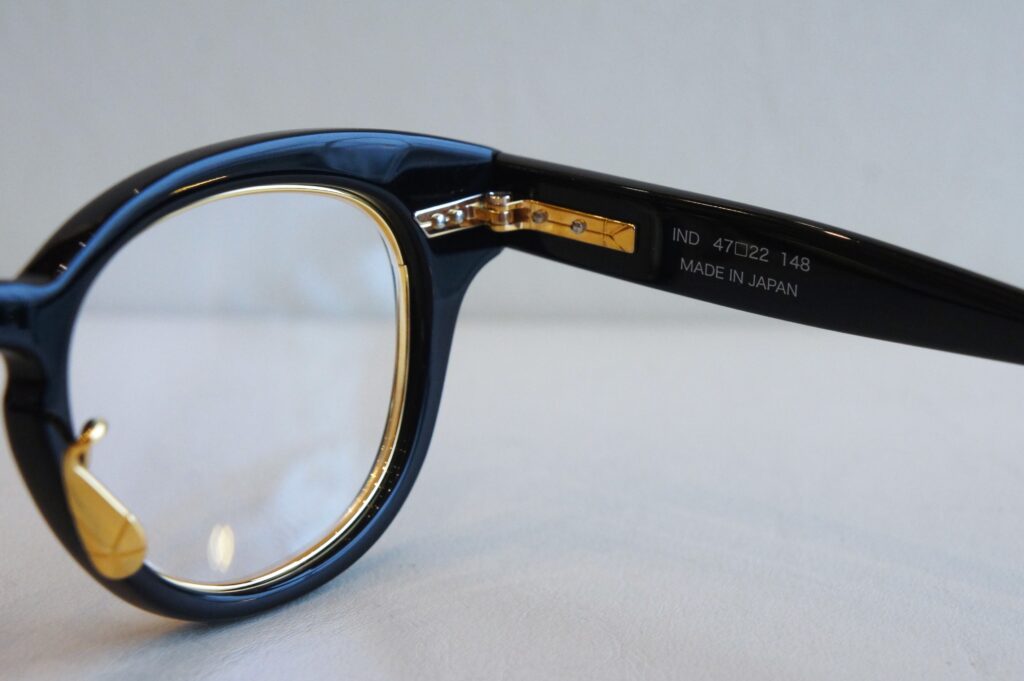 YUICHI TOYAMA.
U-128RS IND
Col.1 ブラック/ゴールド
右ヨロイパーツフォーカス写真