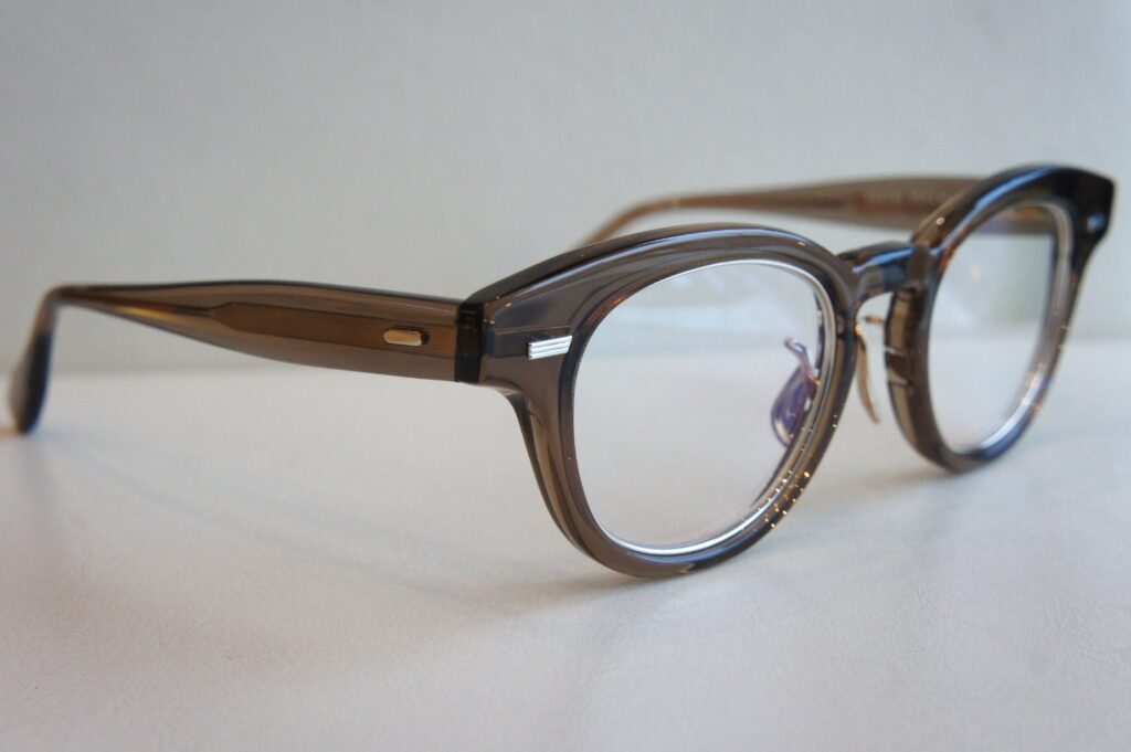 YUICHI TOYAMA.
U-128RS IND
Col.3 ブラウン/ホワイトゴールド