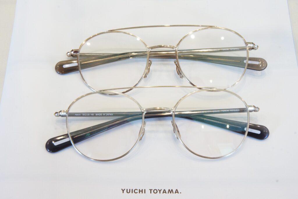 YUICHI TOYAMA
U-177
上・Col.1
下・Col.3